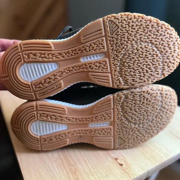 Adidas Crazyflight Bounce 3 volleyball shoes. Size 9. Black/White. - Picture 7 of 8